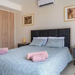Lontos Nissi 3 Pool Access
