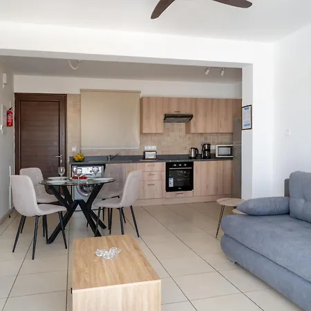 Daire Lontos Nissi 3 Pool Access