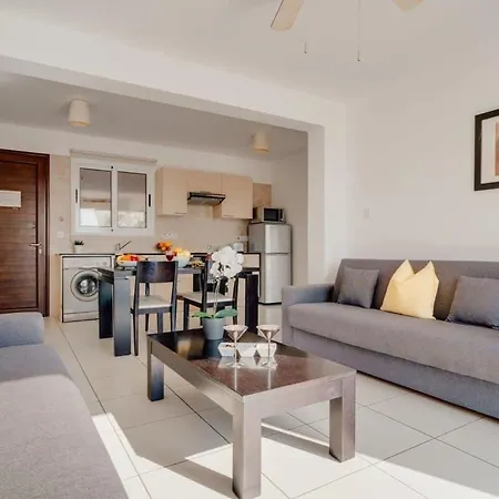 Apartment Narcissos 'nissi Beach' C5 *