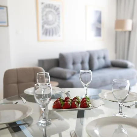 Narcissos 'nissi Beach' C5 アヤナパ